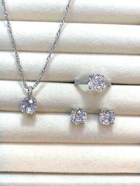 The floral fantasy cut jewelry set - Sparkling Silver